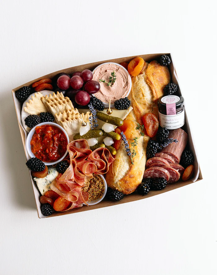 Un Voyage En France Graze Box 🇫🇷